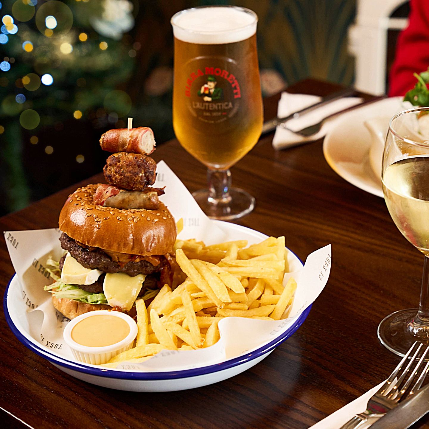 Festive Lunch & Dinner at The Pontygwindy Alehouse in Caerphilly